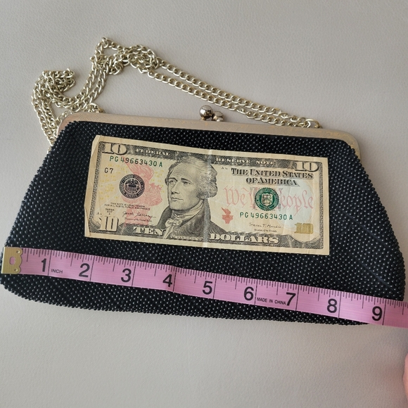 Vintage Beaded Black Clutch Bag Silver Chain Strap ~ 1960? ~ Made in Hong Kong - Picture 13 of 16